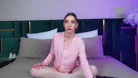 Snapshot of veronicavance chatting on November 26, 6:09 pm Veronica online show from November 26, 6:09 pm