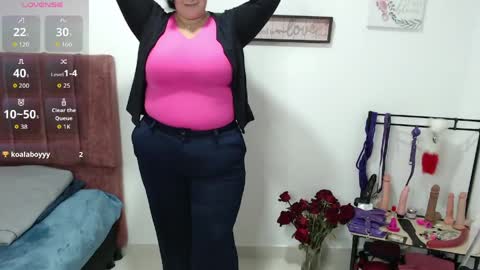 veroniicabbw_ online show from April 1, 2:36 pm