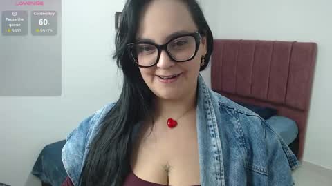 veroniicabbw_ online show from April 16, 2:07 pm