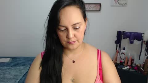 Snapshot of veroniicabbw_ chatting on May 17, 2:46 pm veroniicabbw_ online show from May 17, 2:46 pm