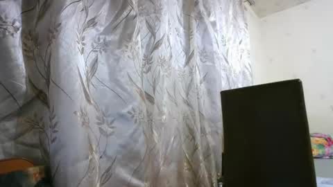 veronika_xi online show from November 10, 7:18 am