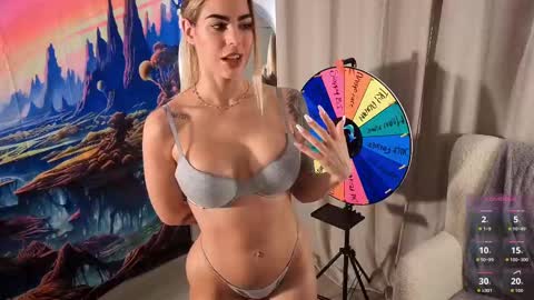 Snapshot of veronikavengeance chatting on September 13, 11:15 pm VeronikaVengeance online show from September 13, 11:15 pm