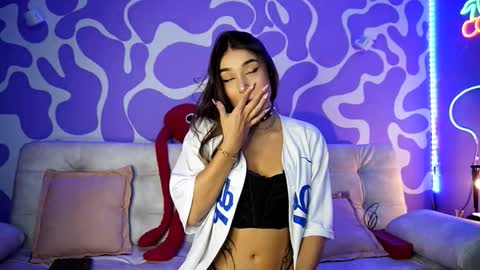 Snapshot of verosmit1 chatting on November 8, 1:06 am online show from November 8, 1:06 am