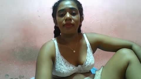 Snapshot of verronique1511 chatting on January 30, 10:51 pm verronique1511 online show from January 30, 10:51 pm