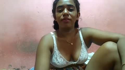 Snapshot of verronique1511 chatting on January 31, 9:37 am verronique1511 online show from January 31, 9:37 am