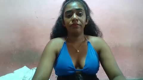 Snapshot of verronique1511 chatting on February 5, 8:32 am verronique1511 online show from February 5, 8:32 am