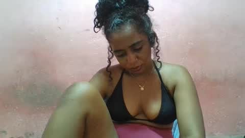 Snapshot of verronique1511 chatting on February 6, 8:34 pm verronique1511 online show from February 6, 8:34 pm