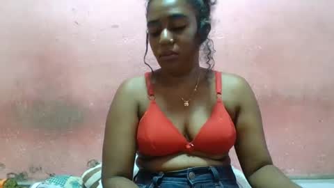 Snapshot of verronique1511 chatting on February 9, 10:53 am verronique1511 online show from February 9, 10:53 am