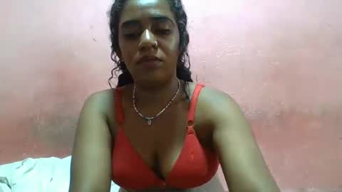 Snapshot of verronique1511 chatting on February 10, 8:42 am verronique1511 online show from February 10, 8:42 am