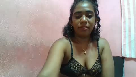 Snapshot of verronique1511 chatting on February 16, 3:15 am verronique1511 online show from February 16, 3:15 am