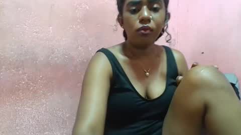 Snapshot of verronique1511 chatting on February 16, 12:43 pm verronique1511 online show from February 16, 12:43 pm
