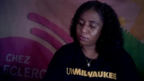Snapshot of verronique1511 chatting on September 11, 8:47 am verronique1511 online show from September 11, 8:47 am