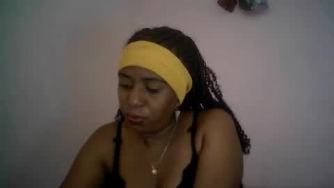 Snapshot of verronique1511 chatting on September 28, 5:46 am verronique1511 online show from September 28, 5:46 am