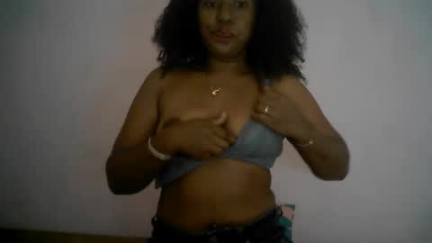Snapshot of verronique1511 chatting on October 1, 3:07 pm verronique1511 online show from October 1, 3:07 pm