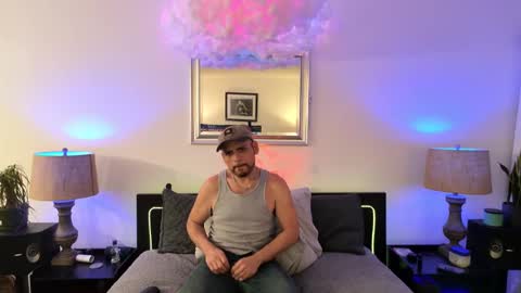 Snapshot of verspig7 chatting on February 22, 8:18 am VersPig7 online show from February 22, 8:18 am