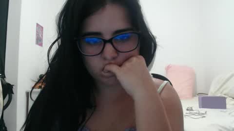 Snapshot of veruca99 chatting on December 21, 11:56 pm veruca99 online show from December 21, 11:56 pm