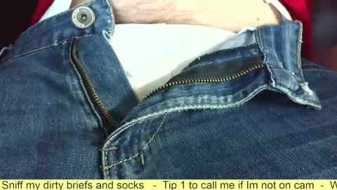 Erik online show from November 3, 8:04 am