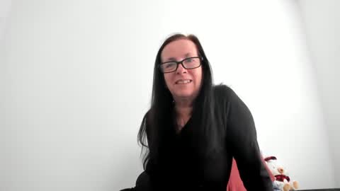 verysassypeachgoddess online show from January 13, 3:50 pm