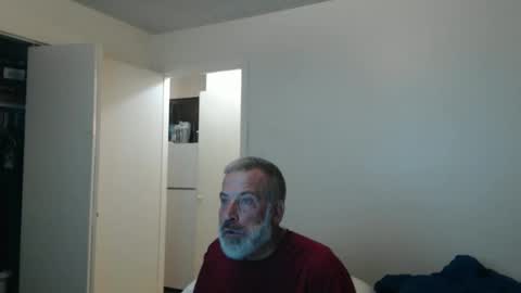 hairy man online show from February 4, 1:00 am