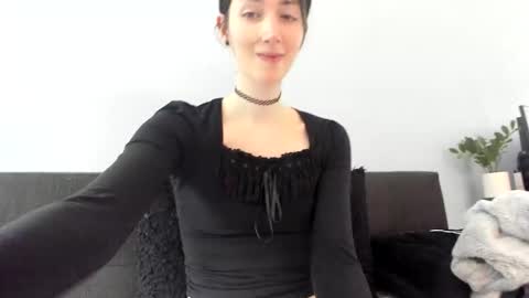 Snapshot of vesper_luxe chatting on November 25, 4:34 am Vesper online show from November 25, 4:34 am