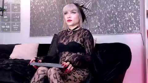 Snapshot of vex_manson chatting on May 8, 7:19 pm Vex online show from May 8, 7:19 pm
