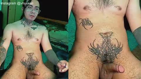 Snapshot of vhyxxxxen chatting on September 12, 6:35 am vhyxxxxen online show from September 12, 6:35 am