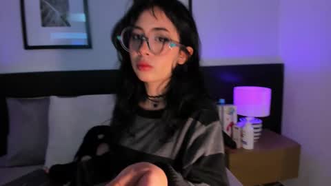 Snapshot of vi_anaya chatting on February 7, 11:36 am Anaya online show from February 7, 11:36 am