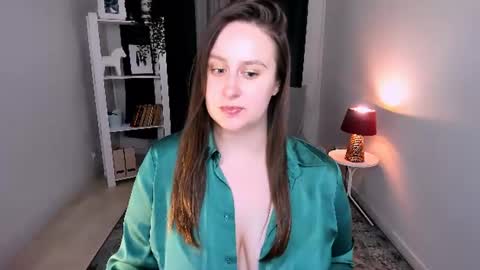 Camilla online show from July 16, 9:10 pm