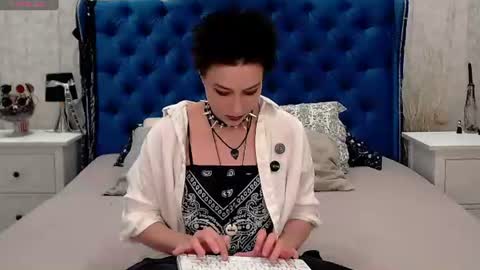 Snapshot of via_mayer chatting on June 30, 1:50 am Via online show from June 30, 1:50 am