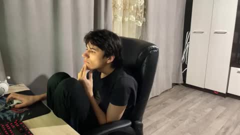 vialeras online show from December 18, 4:35 pm