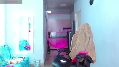 Ariana  online show from February 10, 8:02 pm