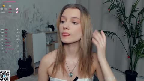 Snapshot of vibes_of_joy chatting on December 30, 8:25 pm Mikky online show from December 30, 8:25 pm