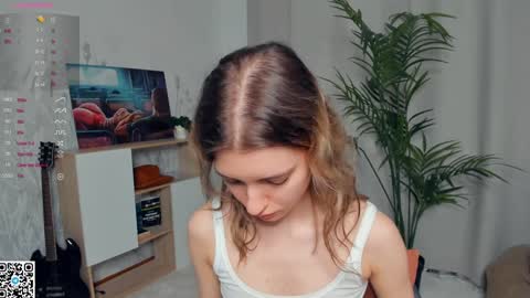 Snapshot of vibes_of_joy chatting on January 30, 7:39 am Mikky online show from January 30, 7:39 am