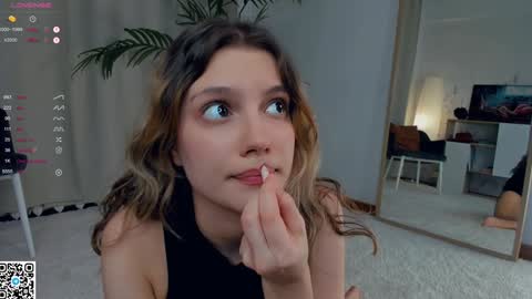 Snapshot of vibes_of_joy chatting on February 3, 11:09 am Mikky online show from February 3, 11:09 am