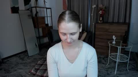 Snapshot of vibes_of_joy chatting on October 2, 7:15 am Mikky online show from October 2, 7:15 am