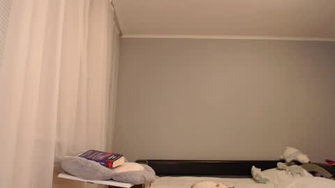 Amelia online show from December 4, 8:18 pm