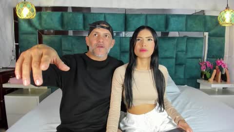 Snapshot of vicesweet chatting on March 2, 5:30 am antonia y andrew online show from March 2, 5:30 am