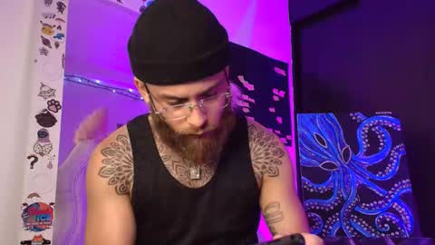 vickingcock7 online show from December 15, 5:01 am