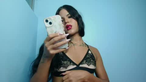 Snapshot of vicky_diamond09 chatting on May 8, 1:11 am Victoria online show from May 8, 1:11 am