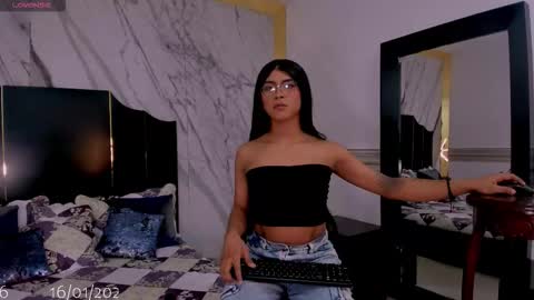 Snapshot of vicky_hottman chatting on January 17, 4:50 am vicky_hottman online show from January 17, 4:50 am