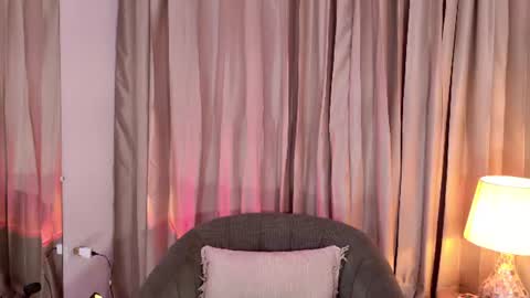 Amy online show from July 4, 7:31 pm