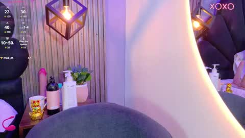 Snapshot of vicky_lopezz_ chatting on June 4, 2:06 am vicky_lopezz_ online show from June 4, 2:06 am