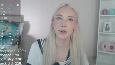 Snapshot of vickyfuckingdoll chatting on March 3, 11:43 pm vickyfuckingdoll online show from March 3, 11:43 pm