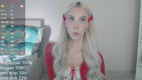 Snapshot of vickyfuckingdoll chatting on March 18, 2:47 am vickyfuckingdoll online show from March 18, 2:47 am