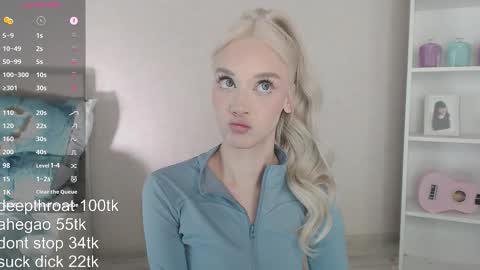 Snapshot of vickyfuckingdoll chatting on March 23, 3:10 am vickyfuckingdoll online show from March 23, 3:10 am