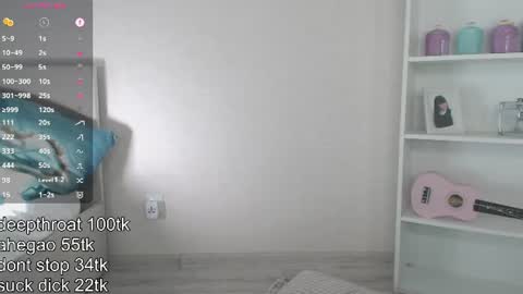 Snapshot of vickyfuckingdoll chatting on July 6, 12:29 am vickyfuckingdoll online show from July 6, 12:29 am