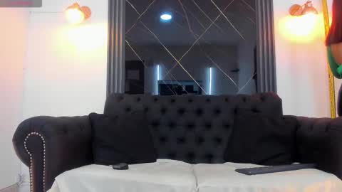 Snapshot of vickyjohnson1 chatting on December 2, 8:26 pm Vicky online show from December 2, 8:26 pm