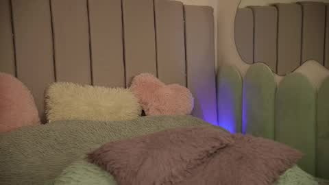 Snapshot of vickysecret96 chatting on February 25, 9:57 pm vickysecret96 online show from February 25, 9:57 pm