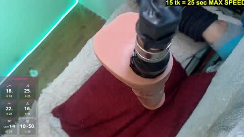 Snapshot of vickytera777 chatting on April 18, 2:26 am vickytera777 online show from April 18, 2:26 am