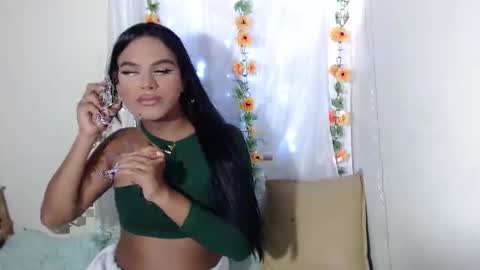 Snapshot of vickyxdany chatting on May 1, 6:56 pm vickyxdany online show from May 1, 6:56 pm
